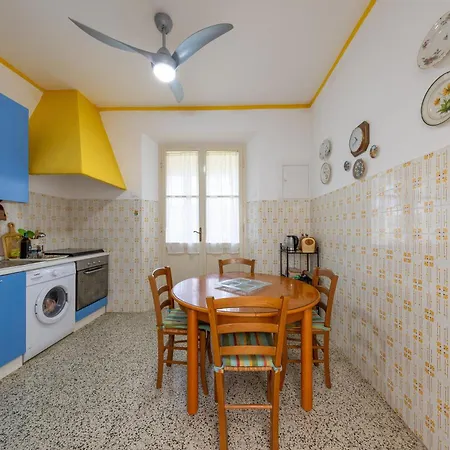 Unique In Rosignano Apartman
