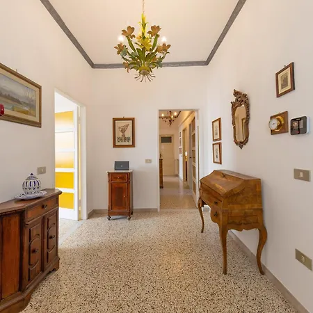 Apartman Unique In Rosignano